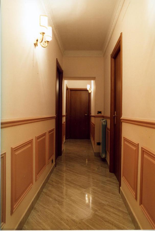 Hôtel Magic House à Rome Extérieur photo