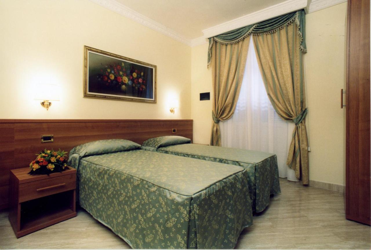 Hôtel Magic House à Rome Extérieur photo